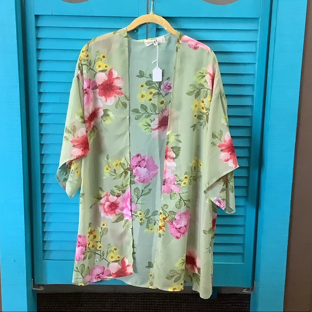 H Brand New(without tags) Green/Floral Kimono S,M,L 100% Polyester